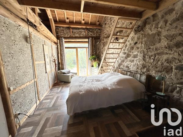 Maison à vendre 4 pièces 156 m² Saint-Étienne-Lardeyrol