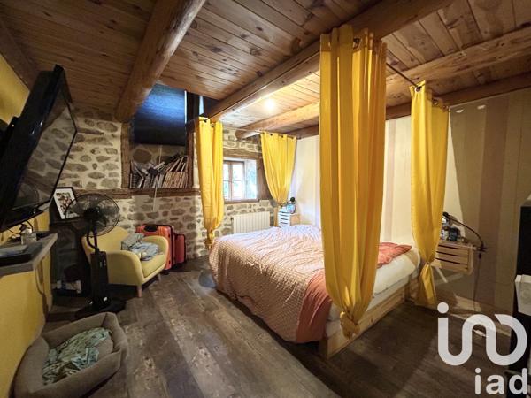 Maison à vendre 4 pièces 156 m² Saint-Étienne-Lardeyrol