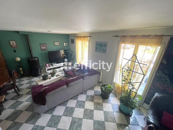 Maison
         6 pièces
        - 180 m²