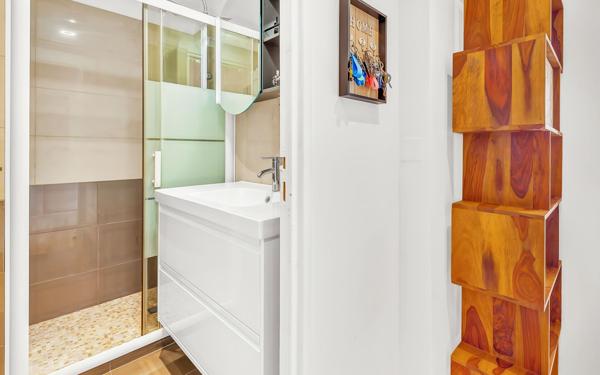 Appartement à vendre    2 pièces •  Saint-Laurent-du-Var