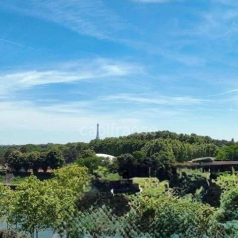 SURESNES Centre - Immeuble de bureaux 767m2