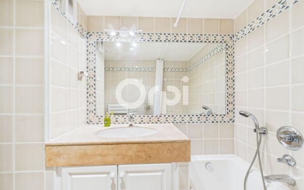 Appartement à vendre    3 pièces • 82,34 m2 Mandelieu-la-Napoule