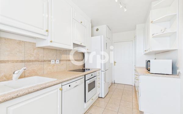 Appartement à vendre    3 pièces • 82,34 m2 Mandelieu-la-Napoule