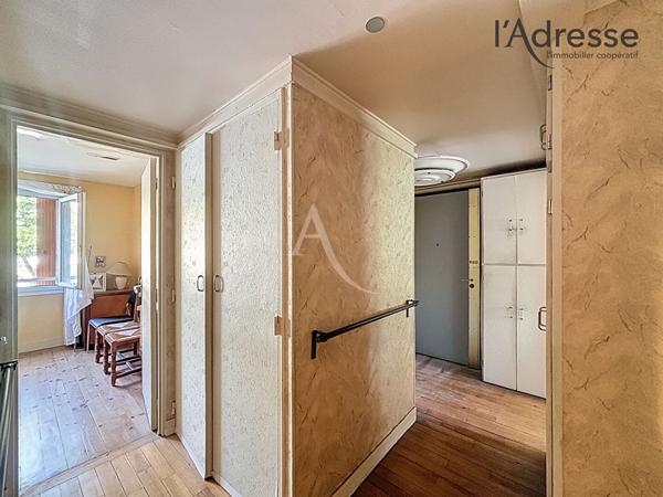 Suresnes - Appartement 3 pièces de avec fort potentiel