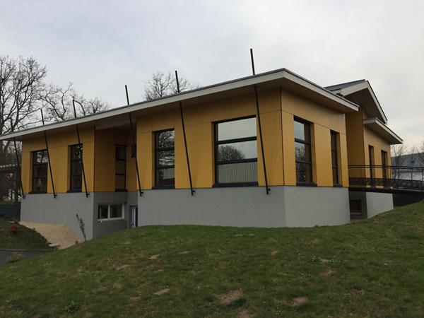 A LOUER : Très beaux bureaux 420 m2 - NORD de NANTES - possibilité de signalétique sur axe passant