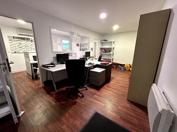 A LOUER : Très beaux bureaux 420 m2 - NORD de NANTES - possibilité de signalétique sur axe passant