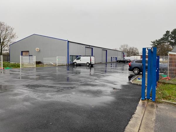 RARE : A LOUER Local d'activité 300 m2 - Pontchateau