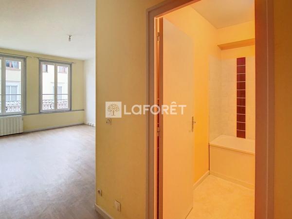 Location appartement près de CHALONS EN CHAMPAGNE - 1 pièce(s) - 32 m² - 450 €/mois