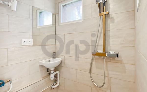 Appartement à louer    1 pièce • 12,50 m2 Maisons-Alfort