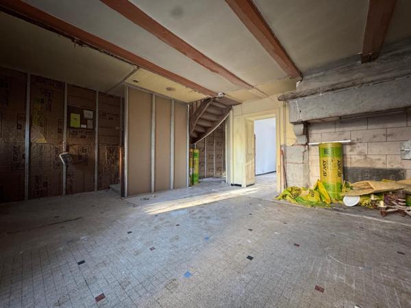 Maison au coeur de village à finir de rénover