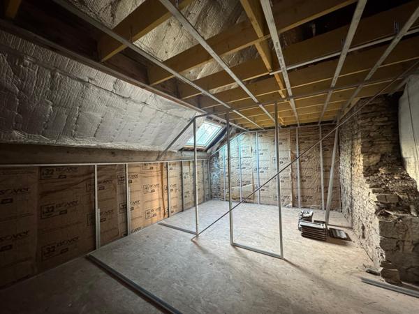 Maison au coeur de village à finir de rénover