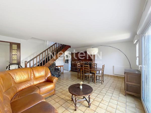 A VENDRE Maison 4 pièces avec garage Montigny Le Bretonneux