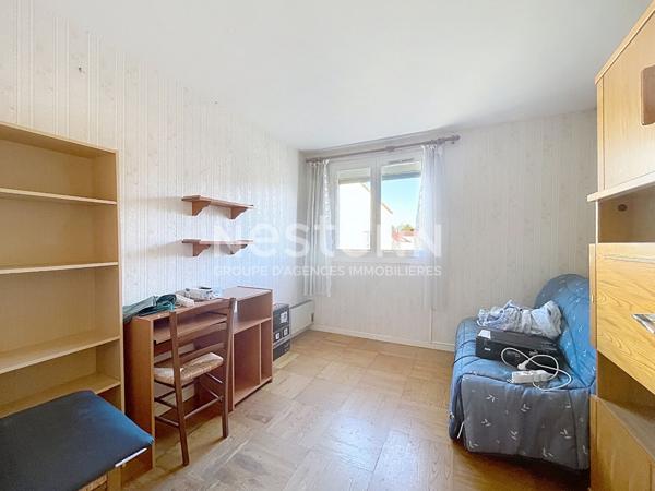 A VENDRE Maison 4 pièces avec garage Montigny Le Bretonneux