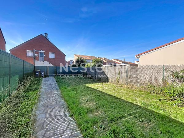 A VENDRE Maison 4 pièces avec garage Montigny Le Bretonneux