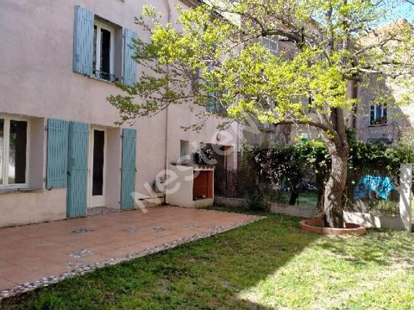 A VENDRE - TOULOUGES - IMMEUBLE LOUE 4 APPARTEMENTS + 2 GRANGES