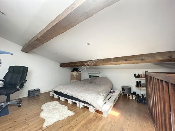A VENDRE - TOULOUGES - IMMEUBLE LOUE 4 APPARTEMENTS + 2 GRANGES