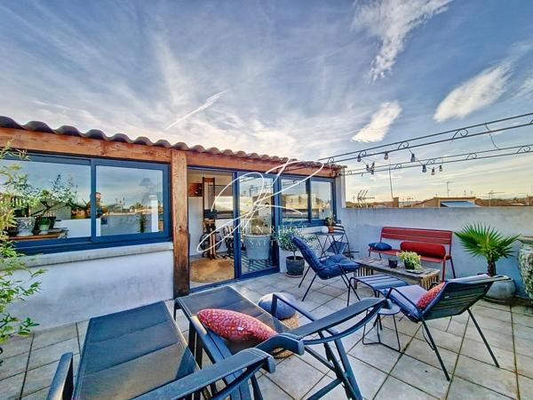 Maison de ville avec local commercial et triplex