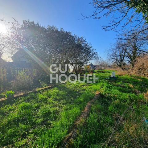 Maison individuelle de plain-pied 3 pièces 71 m² habitables sur grand terrain de 15,15 ares