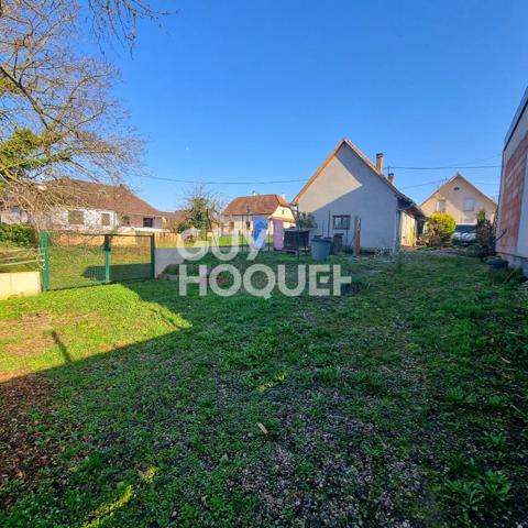 Maison individuelle de plain-pied 3 pièces 71 m² habitables sur grand terrain de 15,15 ares