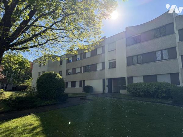 T4 - 2EME ET DERNIER ETAGE - COPROPRIETE AVEC TERRAIN DE TENNIS PRIVATIF