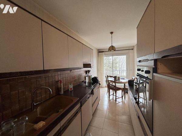 T4 - 2EME ET DERNIER ETAGE - COPROPRIETE AVEC TERRAIN DE TENNIS PRIVATIF