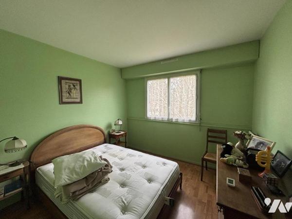 T4 - 2EME ET DERNIER ETAGE - COPROPRIETE AVEC TERRAIN DE TENNIS PRIVATIF