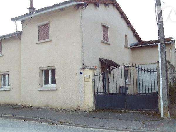 Maison 8 pièces avec garage et dépendances