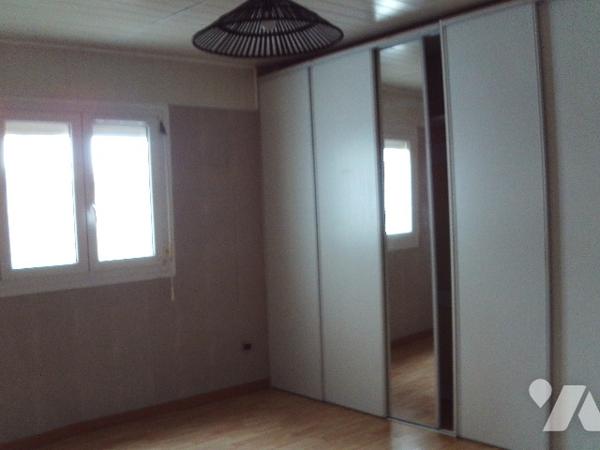 Maison 8 pièces avec garage et dépendances