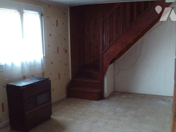 Maison 8 pièces avec garage et dépendances