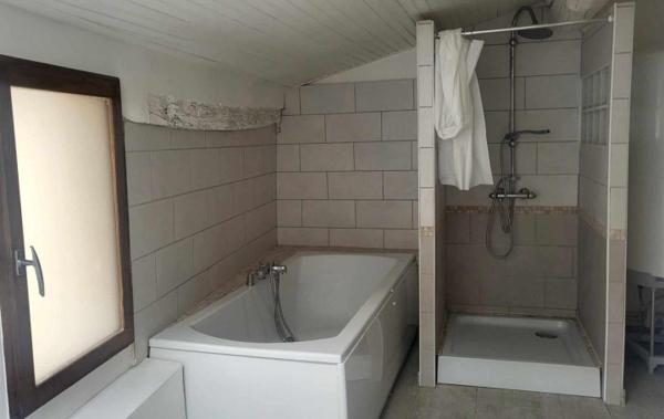 Vente Immeuble Immeuble - 2 appartements+ remise Montagnac   