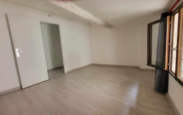 Vente Immeuble Immeuble - 2 appartements+ remise Montagnac   