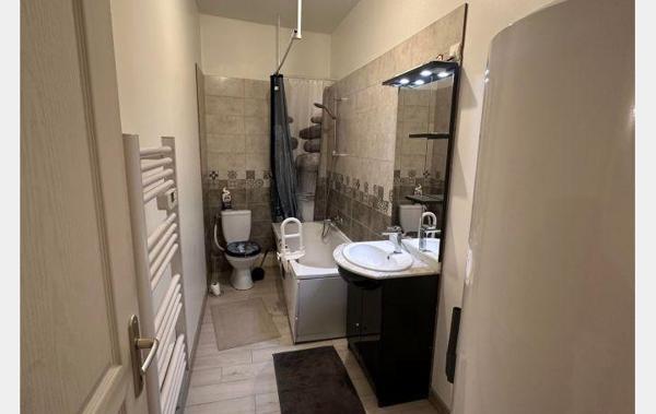 Vente Immeuble Immeuble - 2 appartements+ remise Montagnac   