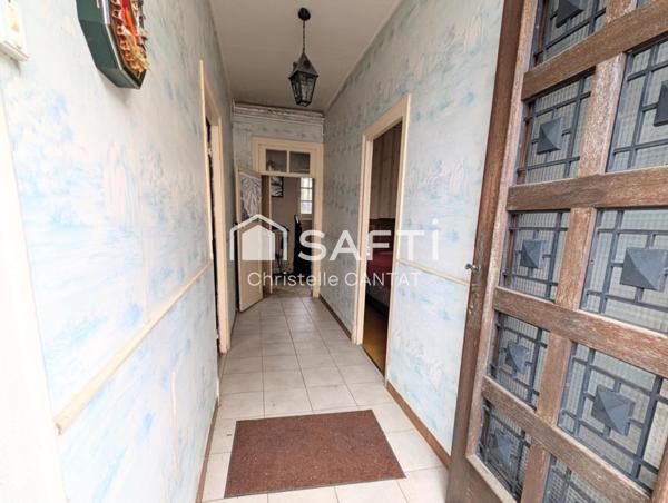 Maison de ville 104m², 5 pièces, 3 chambres, garage.