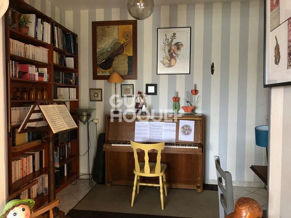 Charmante Maison à Vendre - 7 Pièces avec Jardin et Garage !