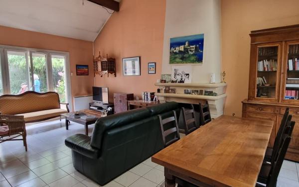 Maison à vendre    4 pièces • 116,56 m2 Noisy-le-Grand