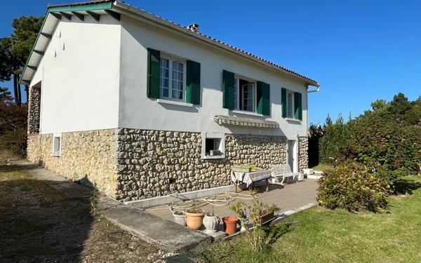 Maison à vendre    3 pièces •  Le Grand-Village-Plage