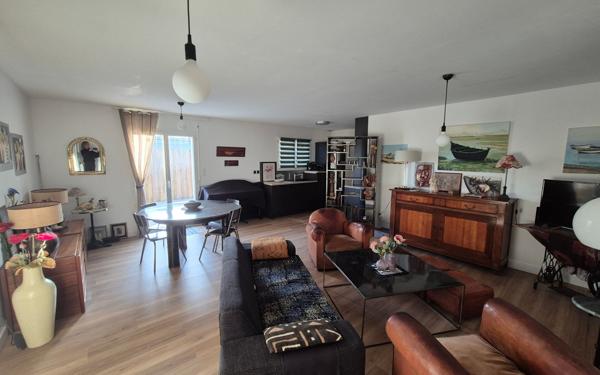 Maison à vendre    4 pièces •  Biscarrosse