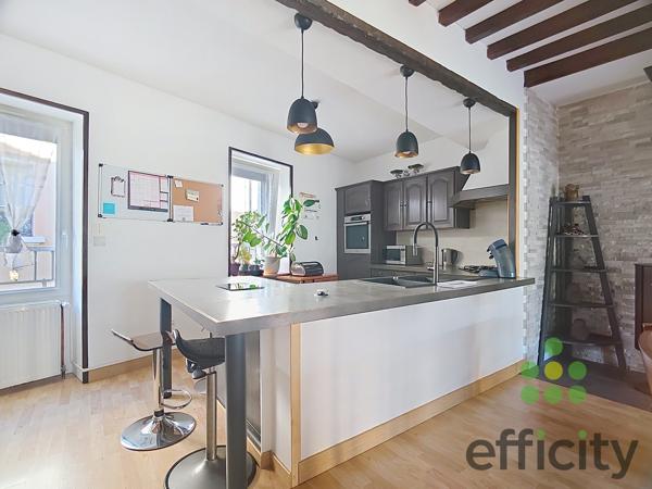 Maison
         5 pièces
        - 129 m² Exclusivité 215 000 € *
