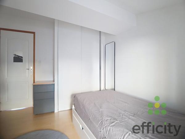 Maison
         5 pièces
        - 129 m² Exclusivité 215 000 € *