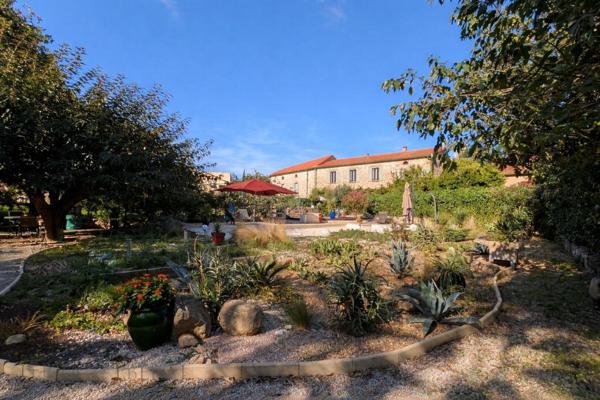 308 m² hab- 913 m² Terrain- Loft 90 m²- Piscine