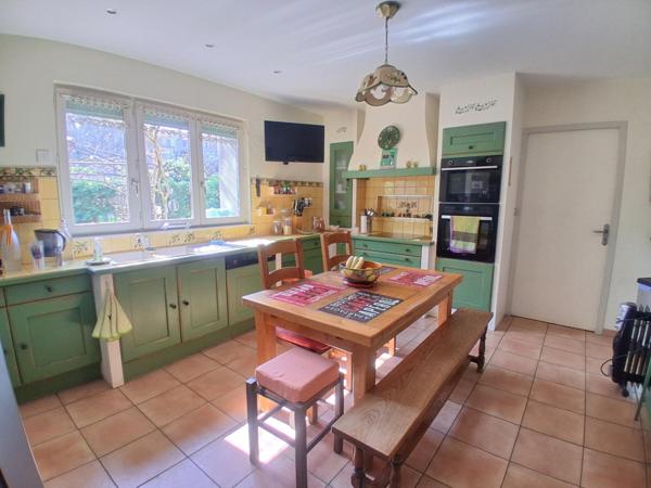 308 m² hab- 913 m² Terrain- Loft 90 m²- Piscine