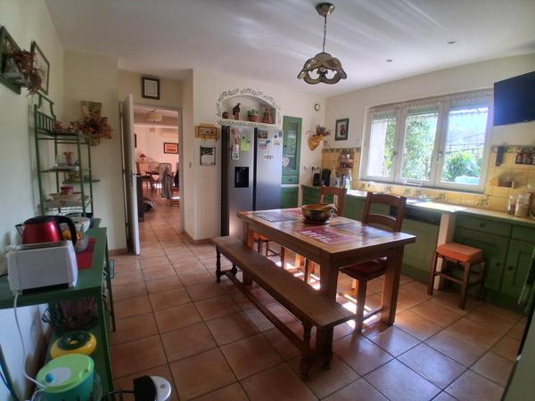 308 m² hab- 913 m² Terrain- Loft 90 m²- Piscine
