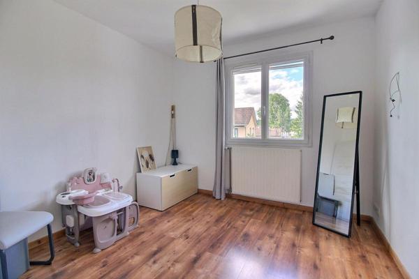 Maison 5 pièce(s) 92 m2, 3 chambres, garage et jardin
