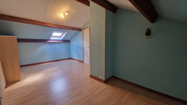 Maison - 10 pièces - 188 m²