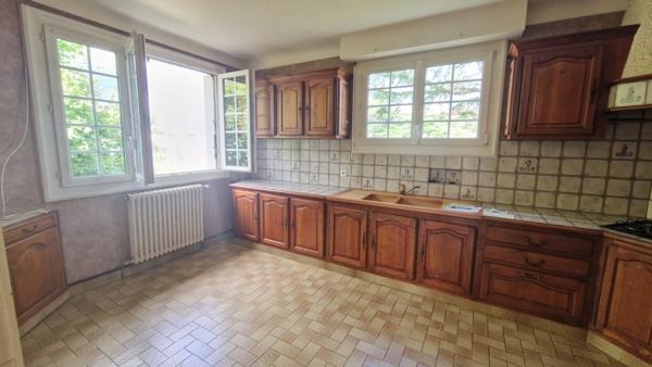 Maison - 10 pièces - 188 m²