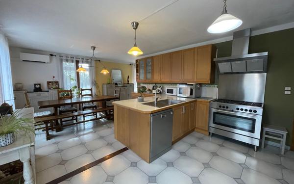 Maison à vendre    6 pièces • 156 m2 Cugnaux