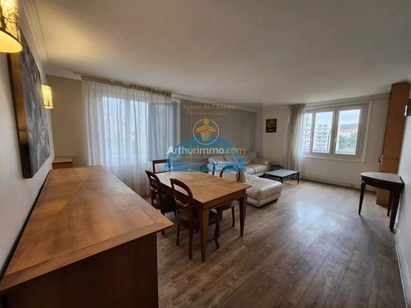 Location Appartement 4 pièces 80 m2 à Saint-Maur-des-Fossés