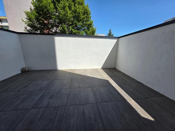 Appartement T 3avec terrasse et garage