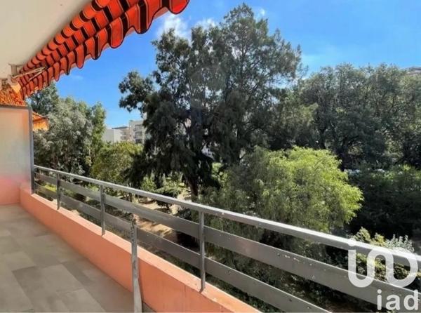 Appartement 4 pièces de 88 m² à Cavalaire-sur-Mer (83240)