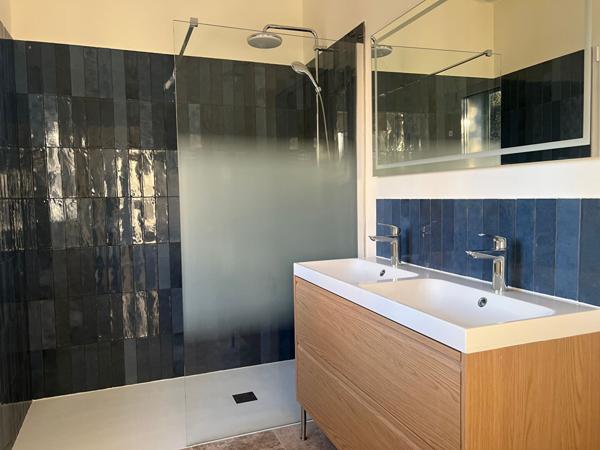 Maison à louer de type 6 pièces avec jardin et piscine à Marseille quartier Saint Barnabé (13012)